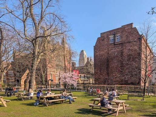 What Are the Benefits of University of Leeds?