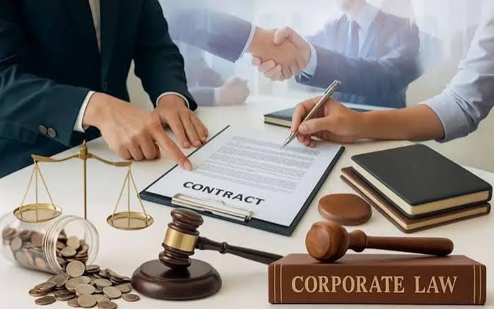 How Does Corporate & Commercial Law Protect Businesses